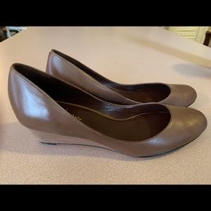 Cole Haan wedges size 9B light brown